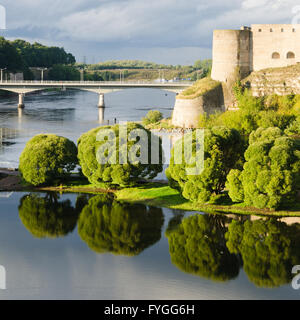 Fortezza di Ivangorod, il confine occidentale della Russia Foto Stock