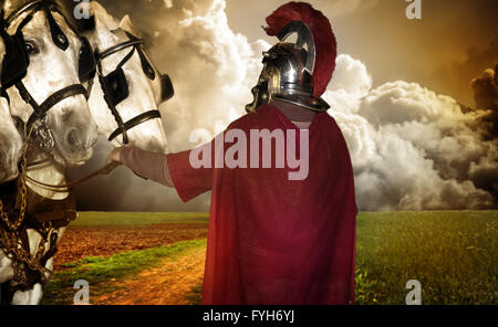 Ritratto di un legionario soldato con cavalli Foto Stock