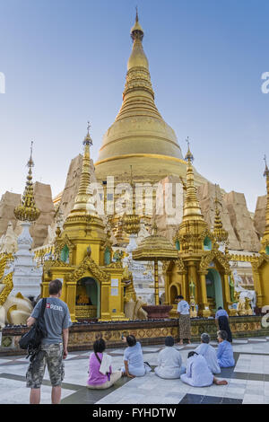 Shwedagon pagoda, Rangun, Regione di Yangon, Myanmar, Foto Stock