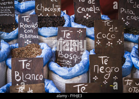 La medicina di erbe, venditore ambulante di erbe medicinali, wellness, spice Foto Stock