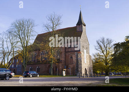 Chiesa Parrocchiale in stile gotico in Zarrentin a Schaalsee Foto Stock