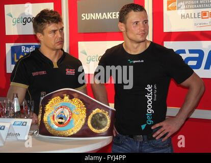 Coach Dirk Dzemski e Robert Stieglitz Foto Stock