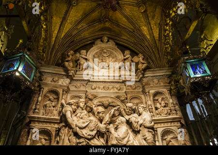 Maestoso interno della Cattedrale di Toledo, Spagna. Dichiarata dall Unesco patrimonio dell umanità Foto Stock