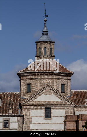 Belfry,Cerro de los Angeles è situato nel comune di Getafe, Madrid. Esso è considerato il centro geografico dell'Iber Foto Stock