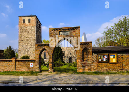 Rovine della chiesa nella Beiersdorf, Brandeburgo, Germania Foto Stock