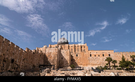 La Moschea di Al-Aqsa sul Monte del Tempio, Interno della Città di Gerusalemme, Israele (da sud) Foto Stock