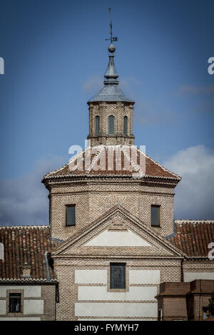 Belfry,Cerro de los Angeles è situato nel comune di Getafe, Madrid. Esso è considerato il centro geografico dell'Iber Foto Stock