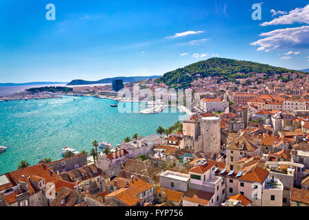 Lungomare Spalato Marjan e vista collina Foto Stock