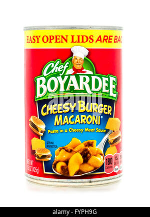 Winneconne, WI - 3 Febbraio 2015: Può di Cheesy Burger maccheroni dallo Chef Boyardee. Lo Chef Boyardeee è stato apprezzato da tutti s Foto Stock