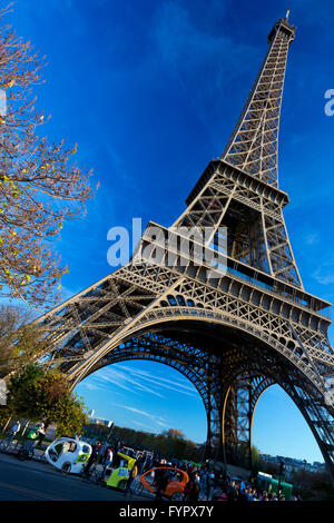 Torre Eiffel in autunno, Parigi, Francia, Europa Foto Stock