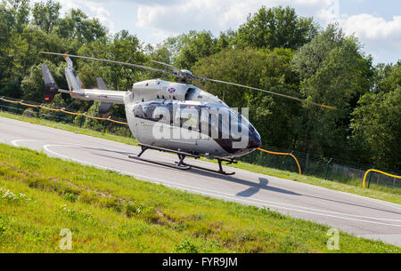 Berlino / GERMANIA - Maggio 2014: tedesco ' CE145 T2 ' da airbus su ILA ( Internationale Luft- und Raumfahrtausstellung) di Berlino Foto Stock