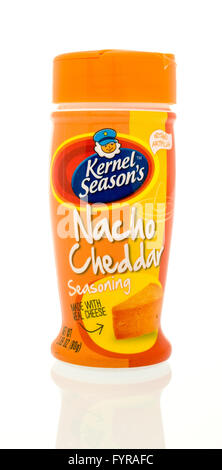 Winneconne, WI - 17 GEN 2016: Bottiglia di Kernel stagione di nacho cheddar condimento Foto Stock