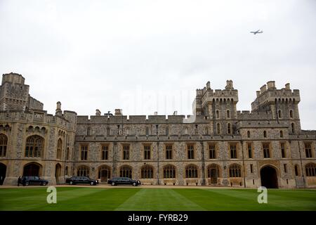 Vista del Castello di Windsor come presidente degli Stati Uniti Barack Obama e la First Lady Michelle Obama partono da per il giro della Papamobile Aprile 22, 2016 in Windsor, Regno Unito. Foto Stock