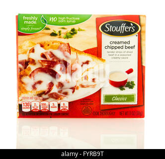 Waupun, WI - 9 Marzo 2016: casella di Stouffer's cremavano scheggiati carni bovine congelate a cena Foto Stock