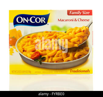 Waupun, WI - 9 Marzo 2016: casella di On-Cor maccheroni e formaggio in formato famiglia Foto Stock