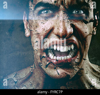 Spooky sinister uomo con età incrinato pelle peeling Foto Stock