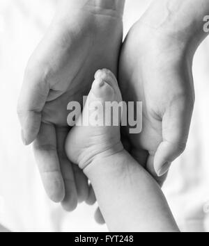 La foto è stata scattata dal neonato per ostetricia e ginecologia Ostetricia neonatale piedi bambino close-up Foto Stock