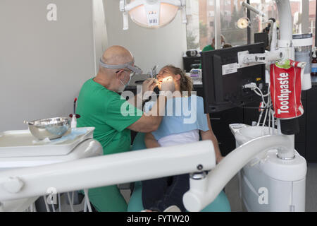 Bocca aperta Foto Stock