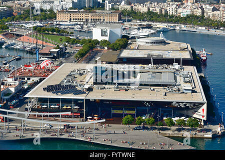 Vista aerea del porto di Barcellona e il centro commerciale Maremagnum. Barcellona, in Catalogna, Spagna, Europa Foto Stock