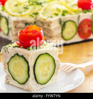 Sandwich saporiti torta (Smörgåstårta) Foto Stock