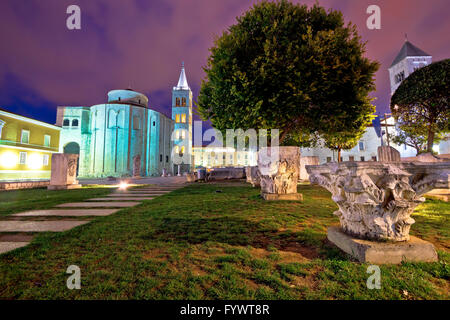 Zadar storica piazza vista serale Foto Stock