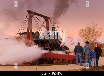 Santa treno su piattaforma girevole a Stato di Nevada Railroad Museum Foto Stock