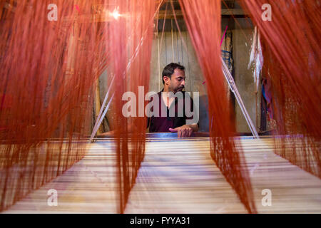 Abdul kuddus sawon (38 anni) un benarashi palli lavoratore © jahangir alam onuchcha/alamy Foto Stock