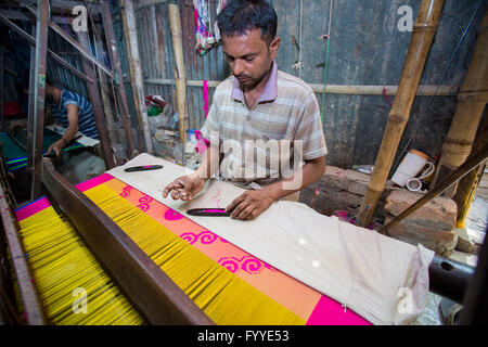 Md. irfan (36 anni) un benarashi palli lavoratore © jahangir alam onuchcha/alamy Foto Stock