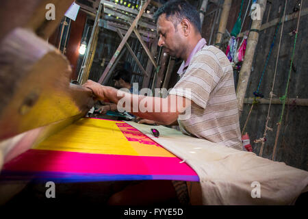 Md. irfan (36 anni) un benarashi palli lavoratore © jahangir alam onuchcha/alamy Foto Stock