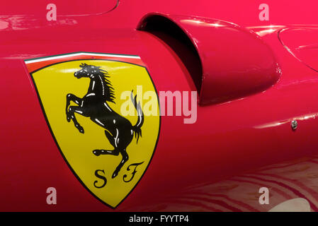 Badge su una Ferrari 290MM 1956 Foto Stock