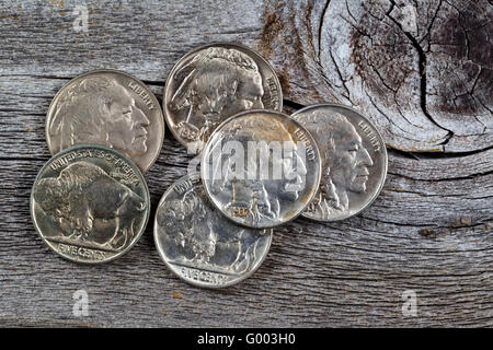 Indian Head monete su legno Foto Stock