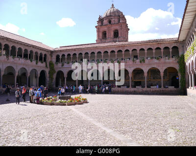 Chiostri della chiesa di Santo Domingo convento, Cusco, Perù Foto Stock