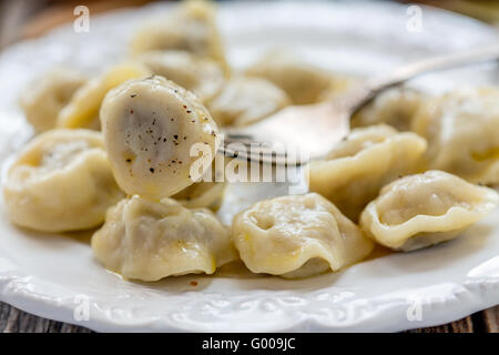 Gnocchi di patate con burro e pepe nero. Foto Stock