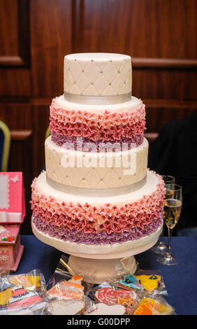 Torta di cerimonia nuziale Foto Stock