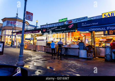 Guardino del cibo stand al Fisherman's Wharf di San Francisco in California Foto Stock