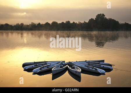 In canoa sul fiume Saône vicino a Macon, Francia Foto Stock