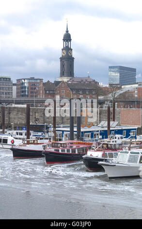 Calma nel canale Foto Stock