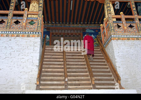 Ripide scalinate della fortezza Phunaka Dzong Foto Stock