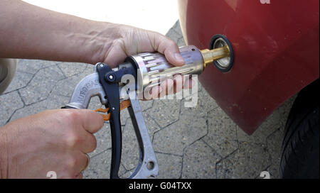 Il riempimento Gas di Petrolio Liquefatto Foto Stock