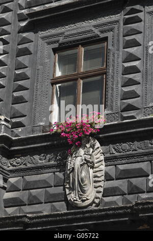 Nero della casa (Czarna Kamienica / Чо́рна кам'яни́ця) sulla Piazza del Mercato nella Città Vecchia di Lviv (Lwów) Foto Stock