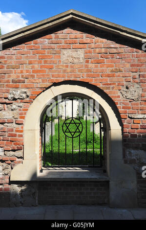 Muro al cimitero ebraico di Kazimierz di Cracovia Foto Stock