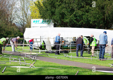 Droitwich, Boat Festival come arrivano le barche per l'evento Foto Stock