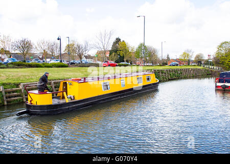 Droitwich, Boat Festival come arrivano le barche per l'evento Foto Stock