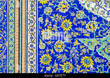 Sfondo piastrellato con oriental ornamenti floreali Foto Stock