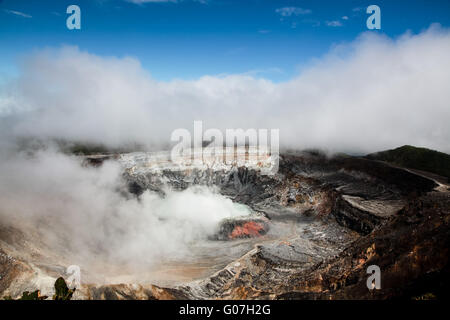 Il cratere di vulcano Poas in Costa Rica Foto Stock