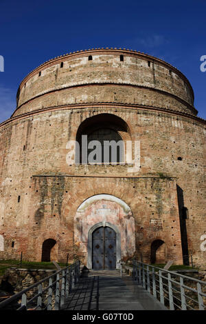 Rotunda cupola dell architettura cilindrica al tramonto. Salonicco, Macedonia, Grecia Foto Stock