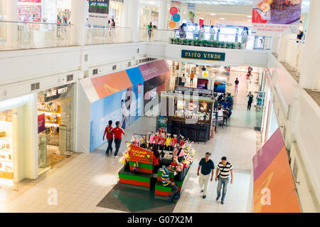 Interno, Ayala Shopping Mall, Lahug, Cebu City, Filippine Foto Stock