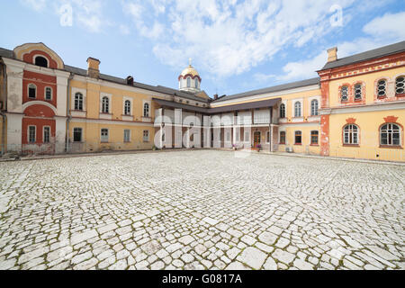 Nel cortile del monastero nuovo Athos o Atoni Akhali è una città del Gudauta raion dell' Abcasia Foto Stock