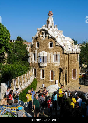 Casa del Guarda, Parc Güell, Barcellona, in Catalogna, Spagna, Europa Foto Stock