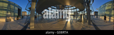 Edificio del Reichstag cupola di vetro Foto Stock